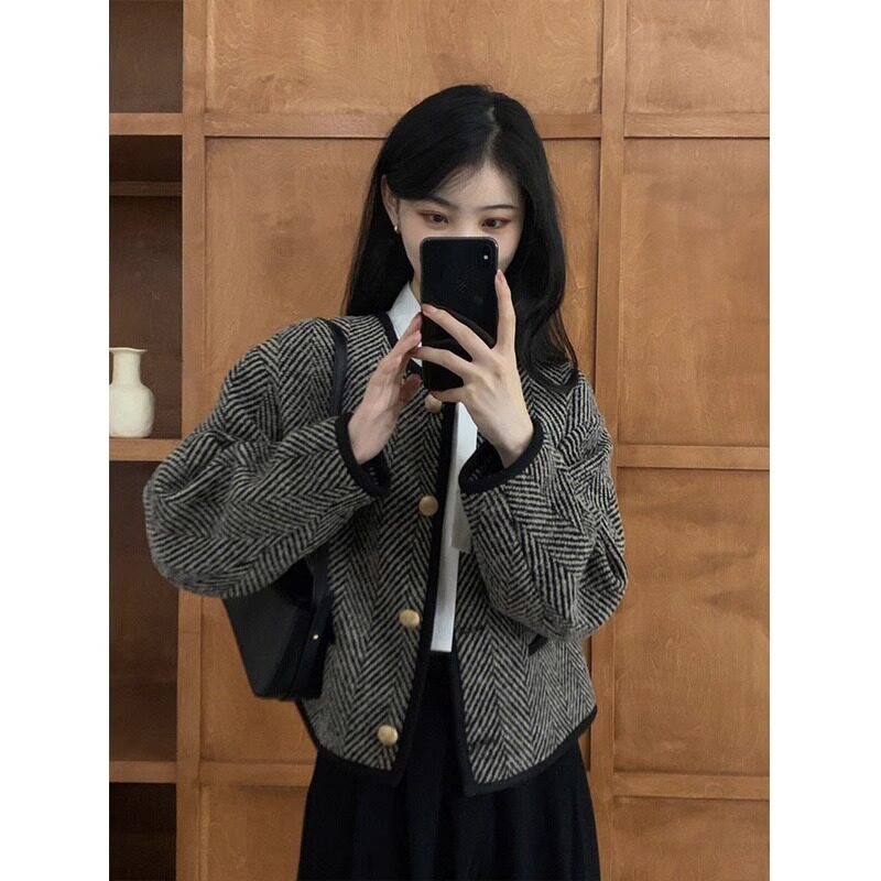 chic美式复古小香风百搭短款外套