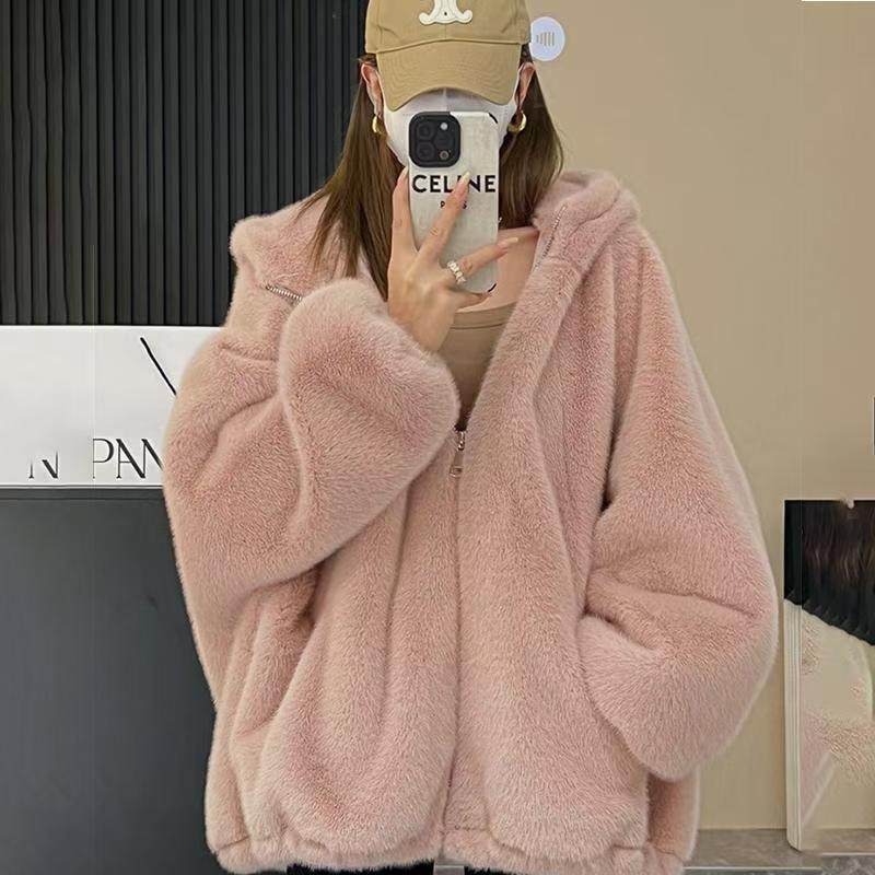 粉色连帽加厚羊羔毛皮毛一体棉服