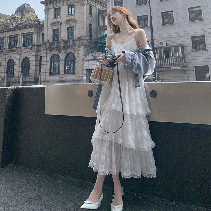 白色蕾丝吊带连衣裙女2025夏季新款气质海边度假风蛋糕裙沙滩