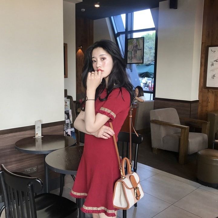 韩风Chic圆领修身显瘦学生短袖流苏连衣裙百搭套头收腰包臀A短裙