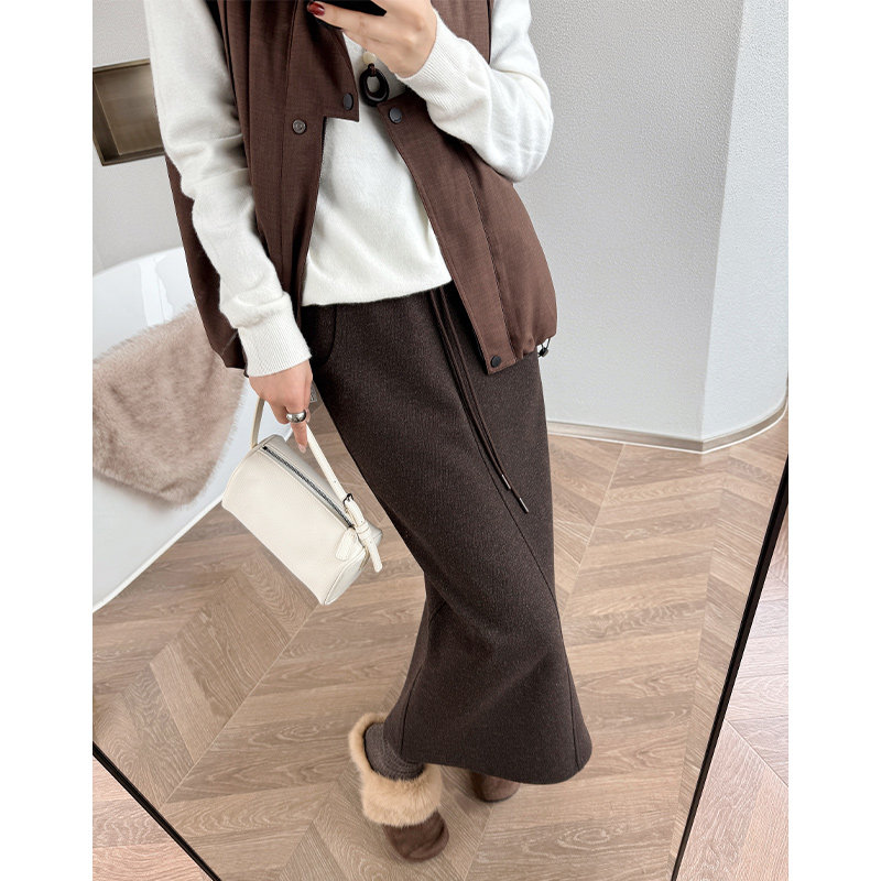 lulu半身裙a字休闲百搭梨型身材