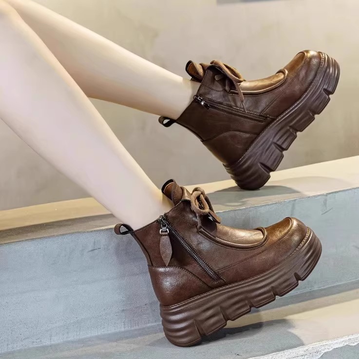 秋冬新款真皮高帮2025加绒厚底马丁子女妞短靴棉鞋断码靴女大东