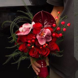 仿真红玫瑰小红书同款 婚礼花束珍珠玫瑰结婚花束新娘手捧花手捧花