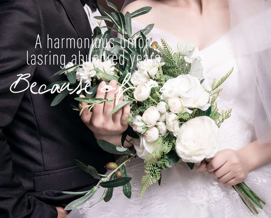 旅拍摄影道具大束手捧花森系仿真绿植橄榄果新娘婚礼花束白玫瑰花