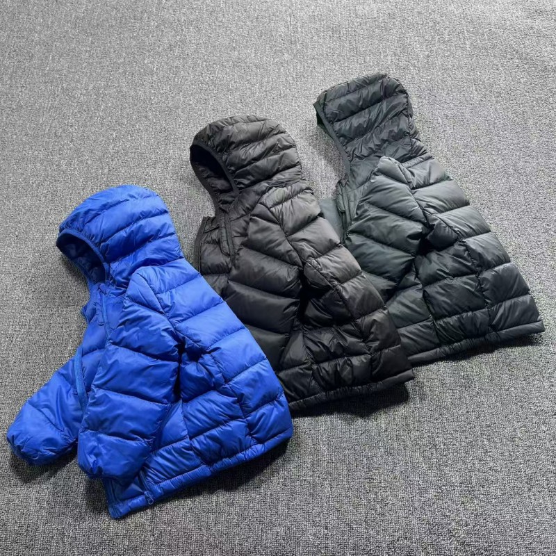 男宝宝轻薄连帽羽绒服
