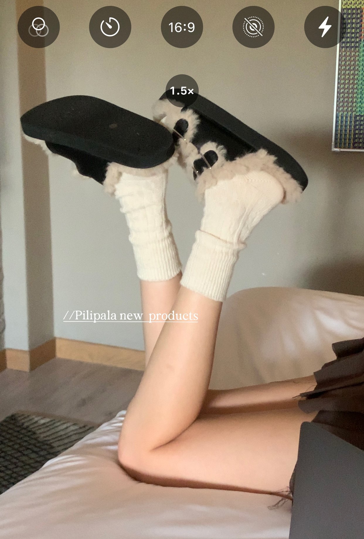 “慵懒气氛”奶白色袜子