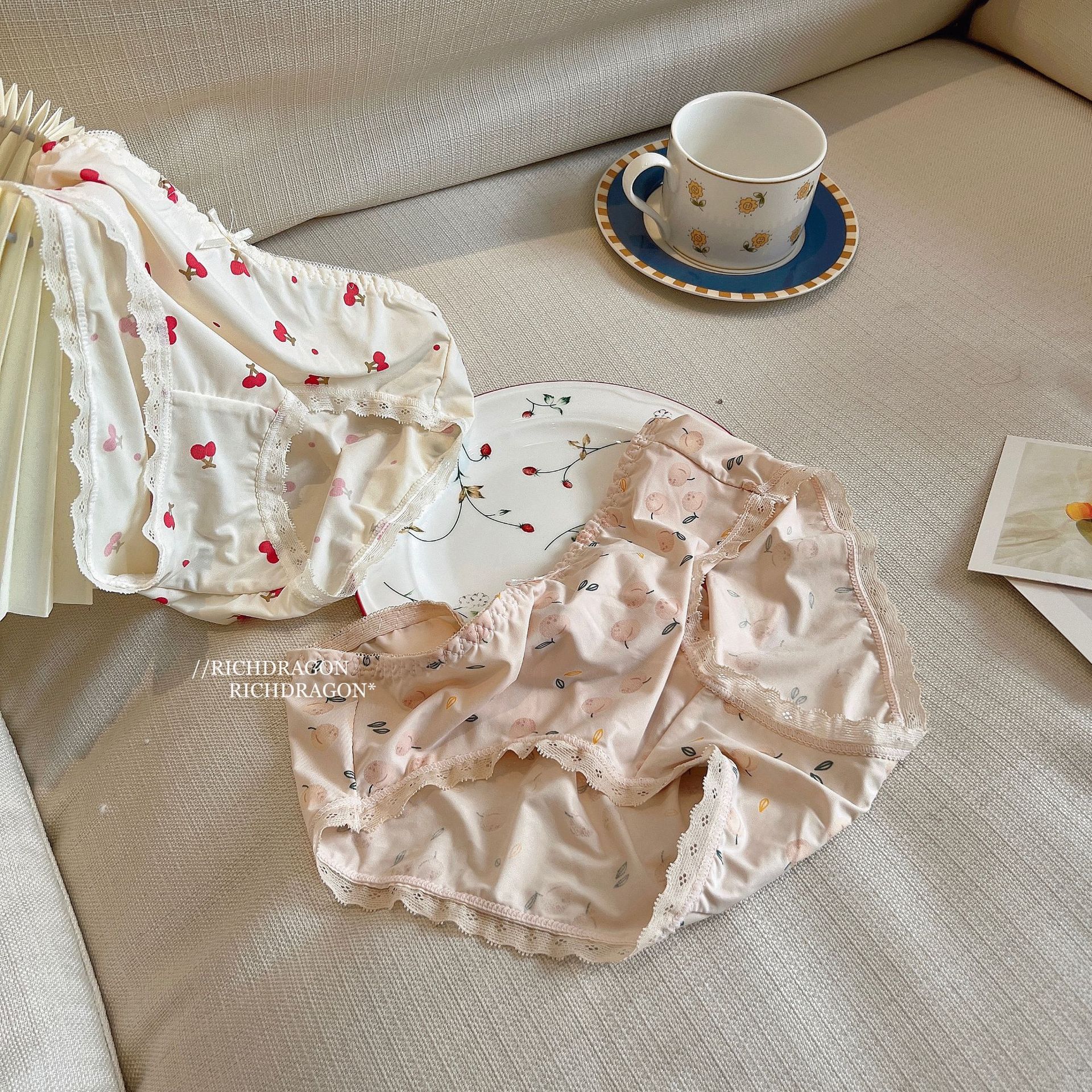 “水果味的夏天呀”