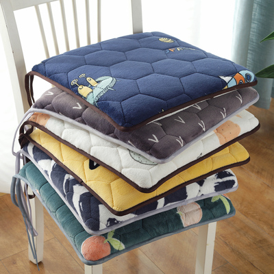 四季加厚可拆一体座垫办公室餐椅垫久坐防滑椅子增高学生毛绒坐垫