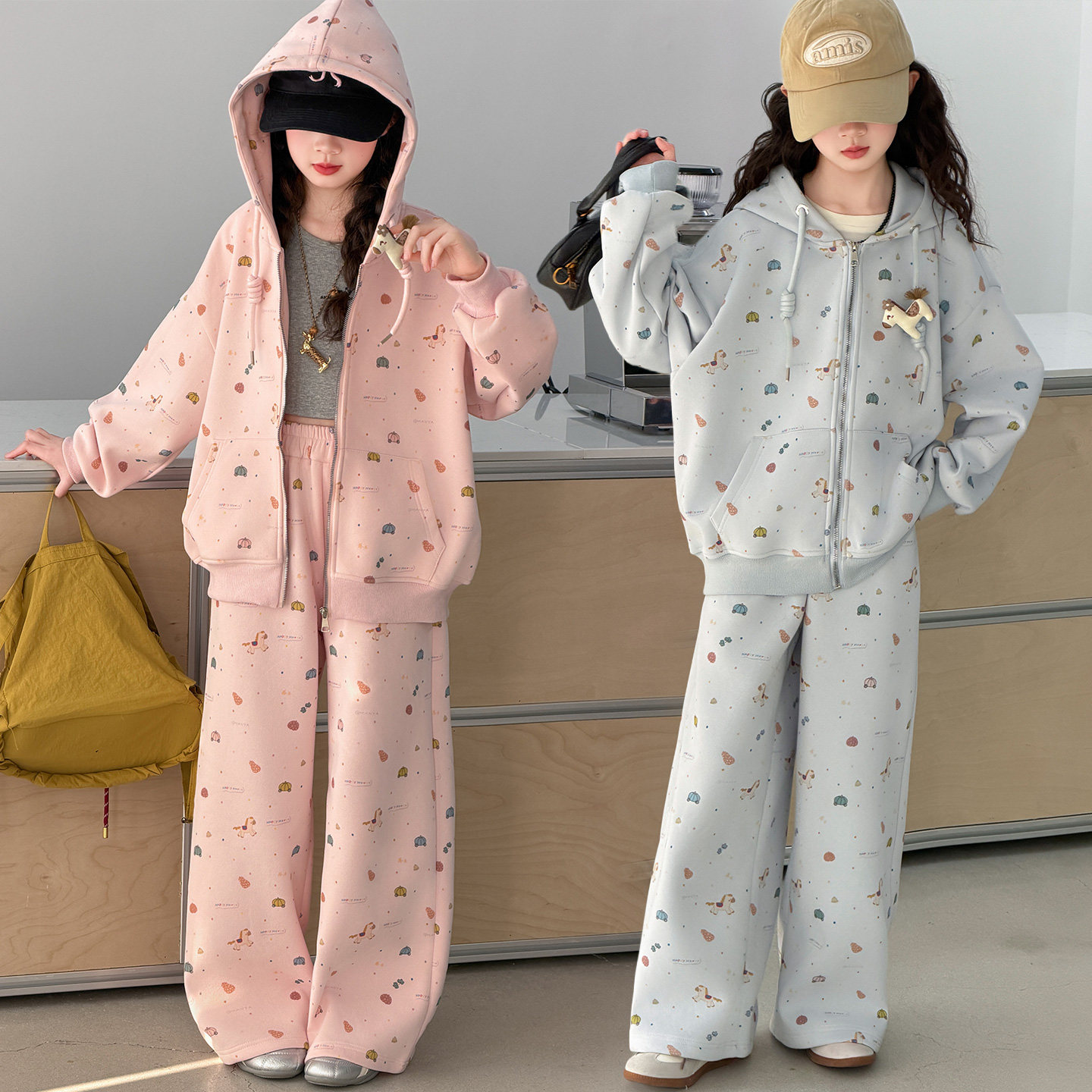 春季新款女童休闲运动超好看卡通小马满印连帽卫衣开衫阔腿裤套装