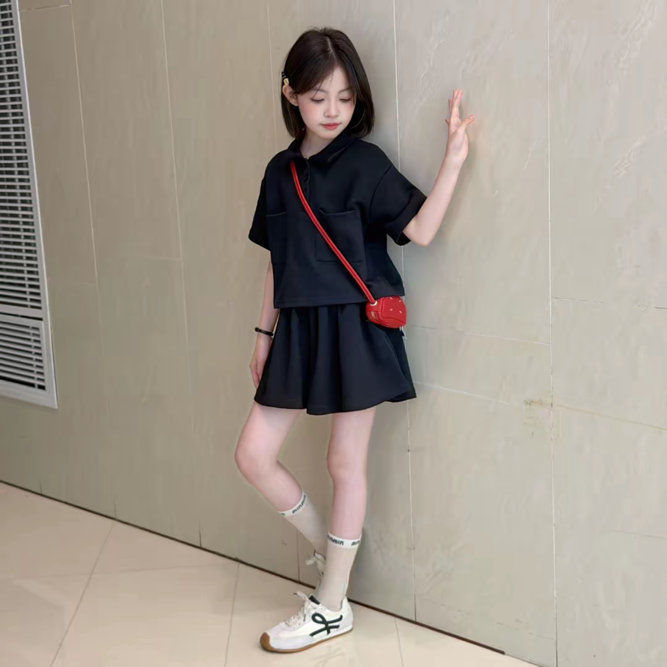 女童黑色POLO领短袖短裤运动套装