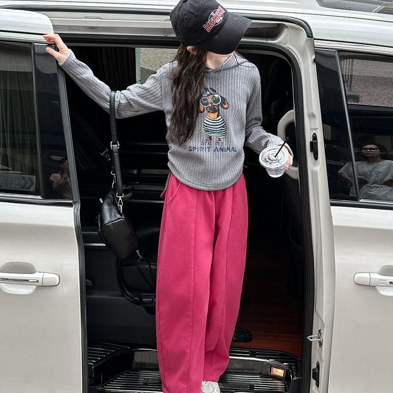 女童潮牌美式卡通小狗印花针织帽衫多巴胺一体绒弯刀裤潮酷套装韩