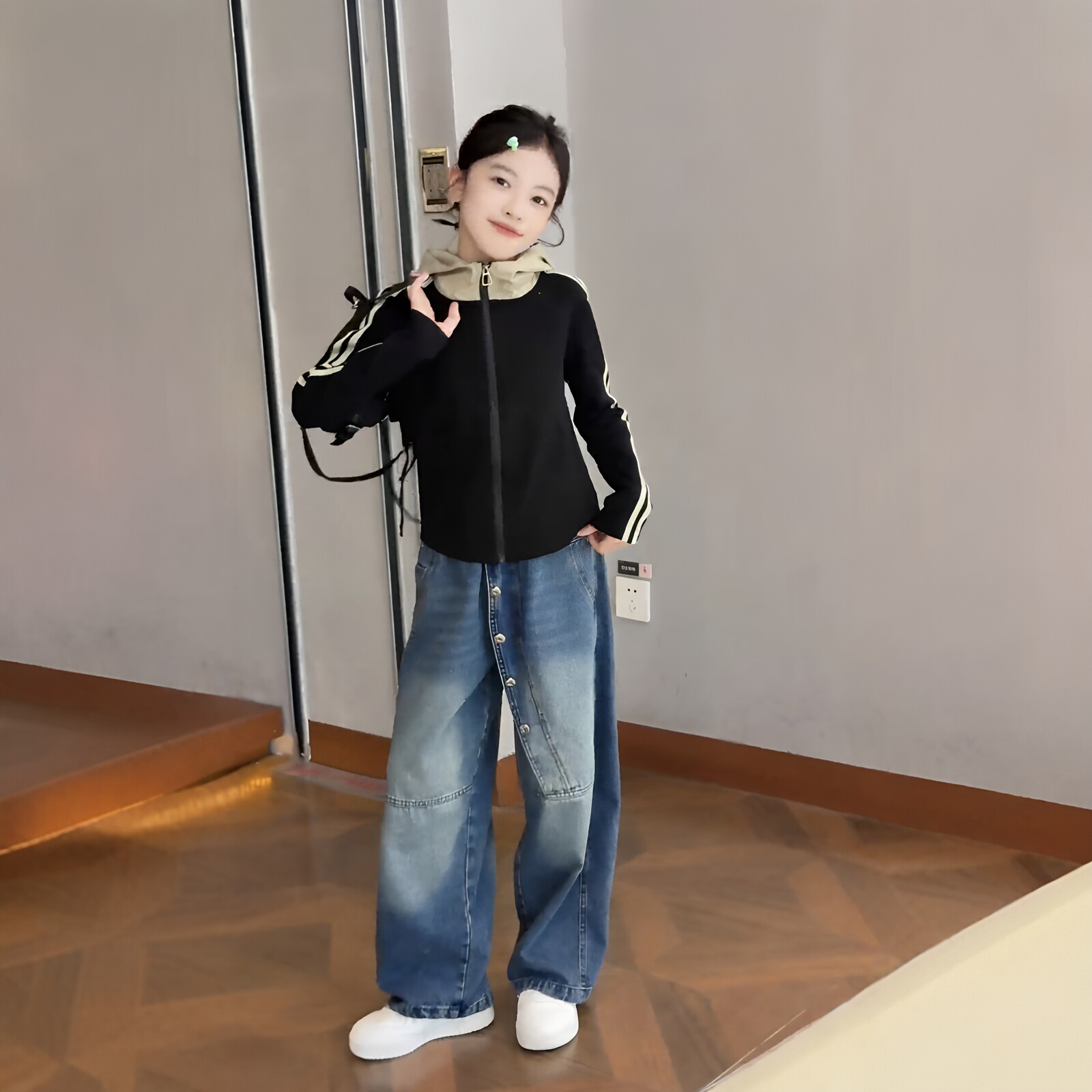 女童弯刀裤时尚连帽拉链开衫套装
