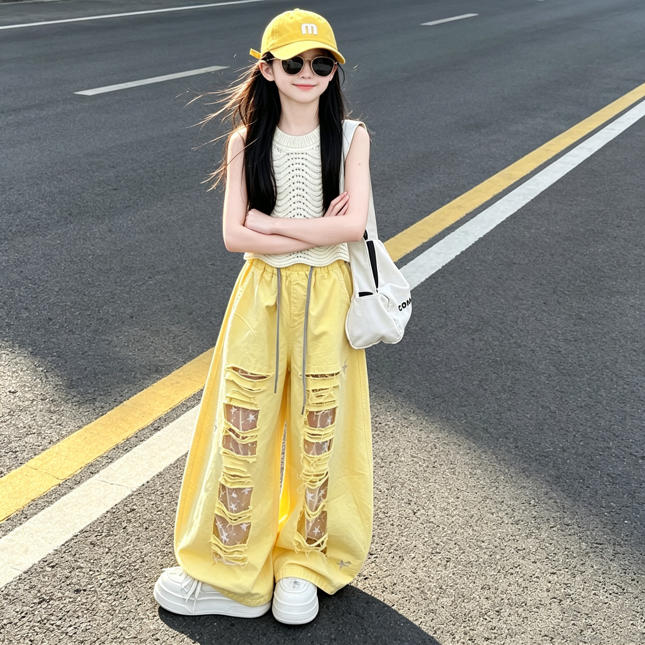 女童冰丝针织背心破洞弯刀裤套装