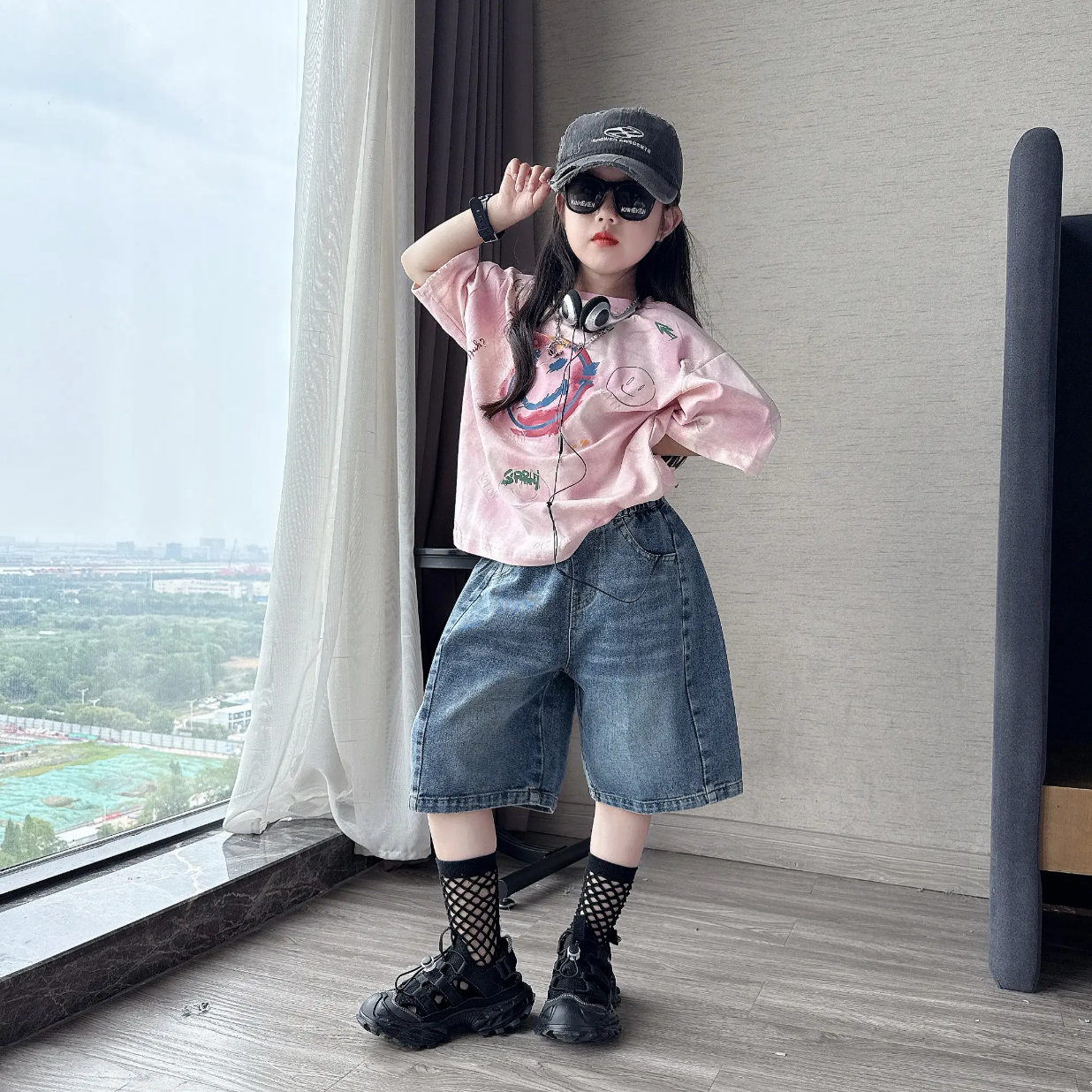 女童晕染笑脸短袖牛仔中裤套装
