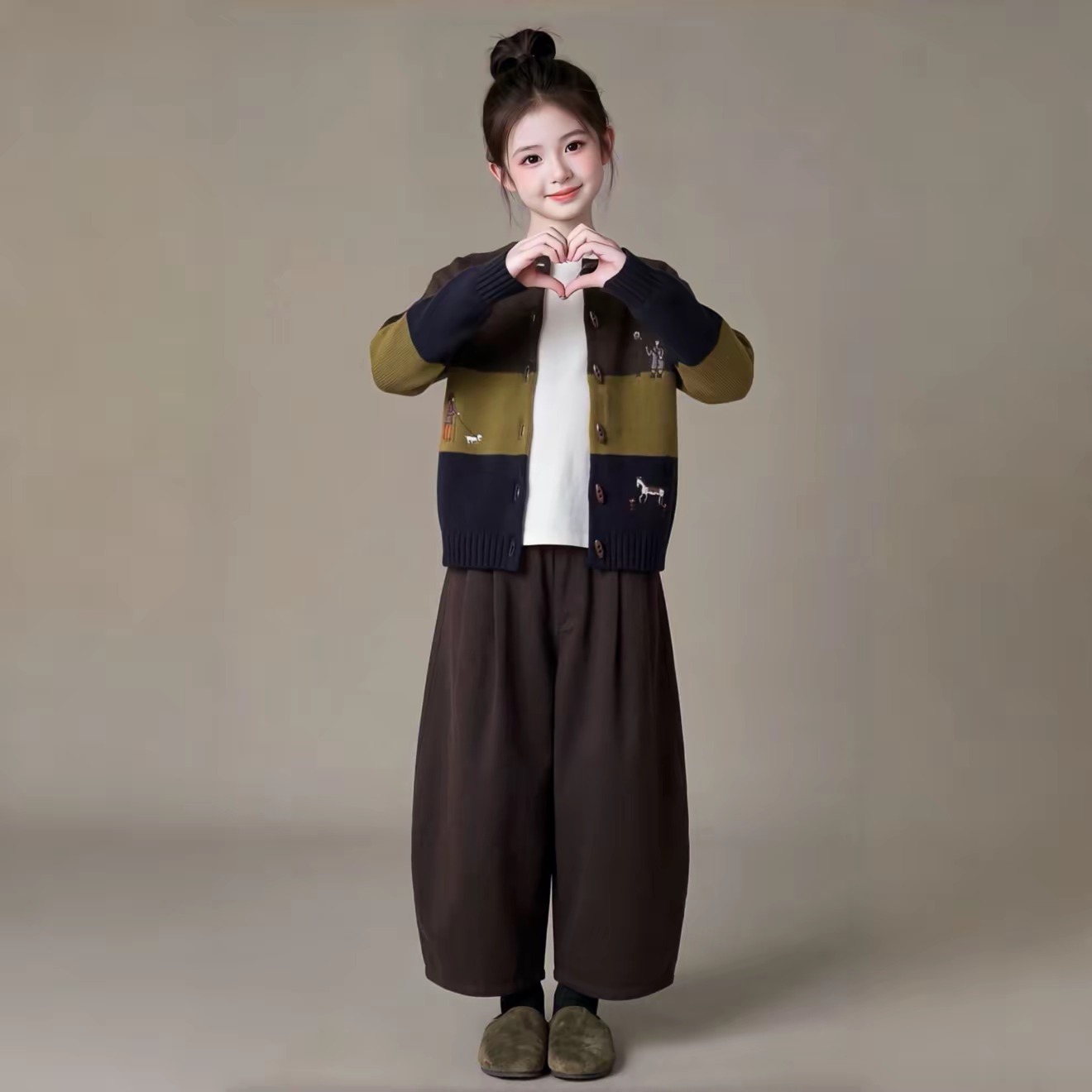女童撞色刺绣毛衣开衫休闲裤套装