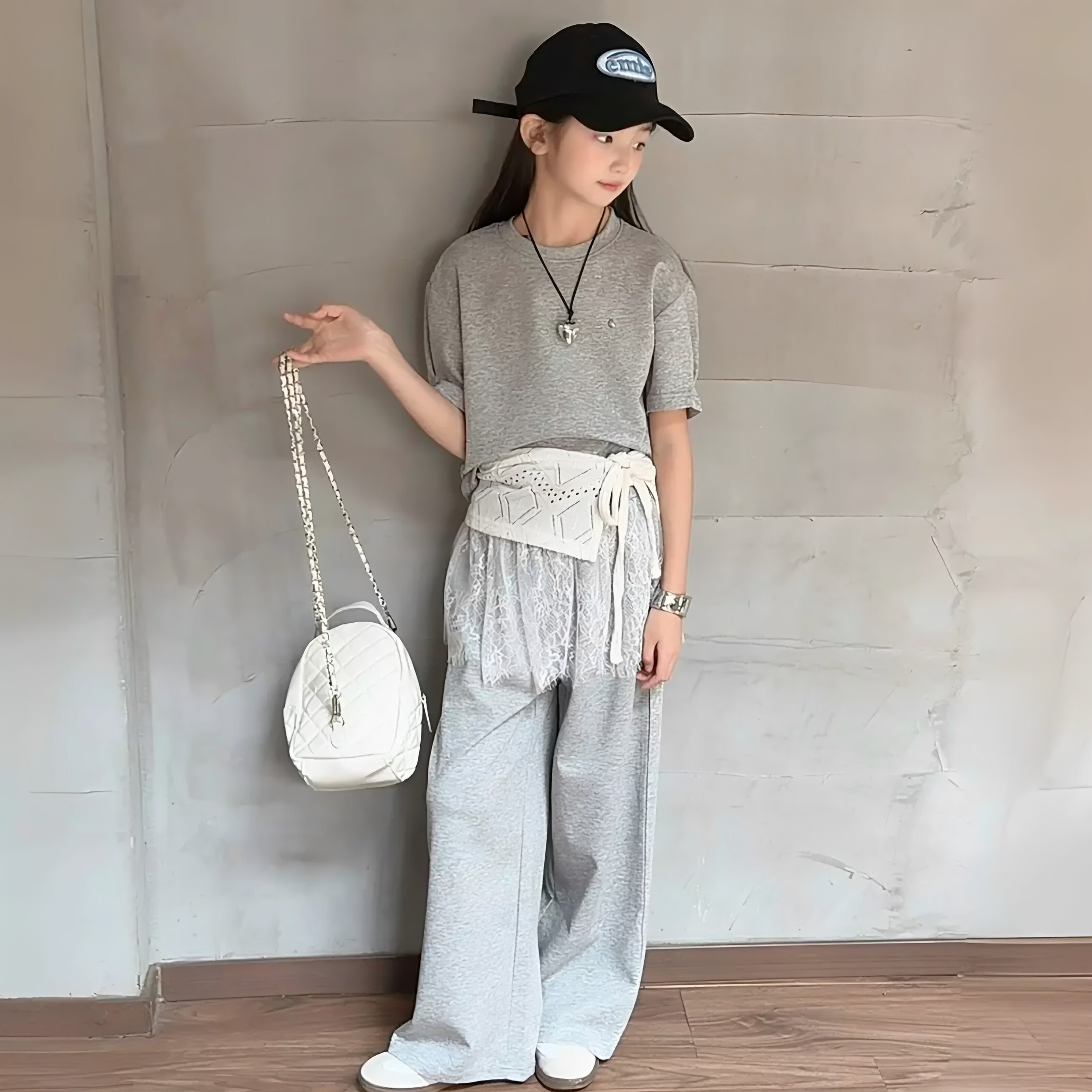 女童韩系夏季套装灰色高级感宽松短袖甜美蕾丝屁帘阔腿裤两件套潮