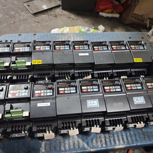 寻《《台达EL变频器，VFD007EL43A，成色漂亮，