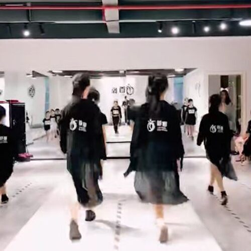 儿童模特走秀服披风女童童模T台风衣纱衣外套少儿形体礼仪训练服