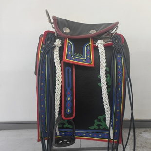 白钢骨架牛皮坐垫牛皮大颤马鞍子全套配件马具用品
