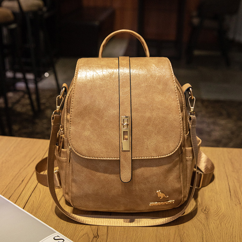 品牌真皮轻便双肩包女2024新款时尚复古休闲旅行背包大容量女牛皮