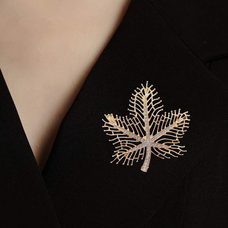 复古合金男女水钻胸针