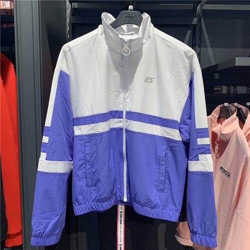 鸿星尔克女装2021春季运动外套