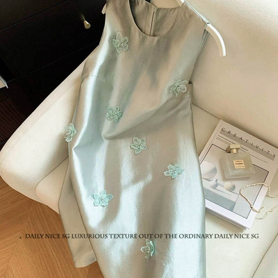 新款洋气百搭新中式醋酸缎面立体花气质显瘦A字打底背心连衣裙女