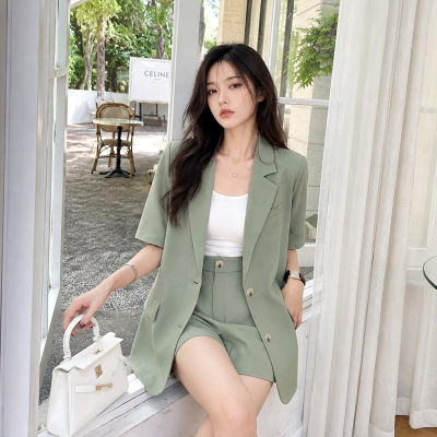 夏季新款洋气休闲气质中长款短袖显瘦冰丝小西装外套短裤两件套女