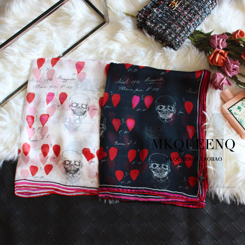 2024秋冬大牌爱心骷髅头真丝丝巾围巾骷髅头围巾桑蚕丝大方巾披肩