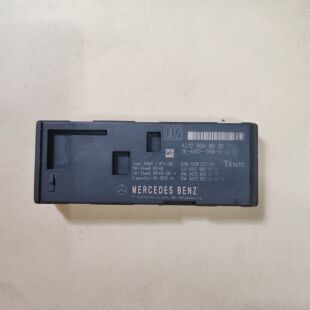 奔驰w204 207 212 E200 E260  C180 C200 GLk电动尾门电脑模块
