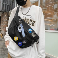 Черная космическая подвеска, значок