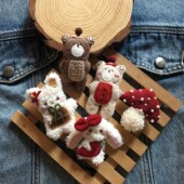 可爱毛绒兔子胸针送礼佳品新年秋冬款 饰 毛绒卡通玩偶小熊小奶狗装