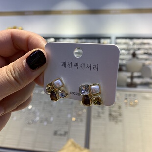 氛围感琥珀色小众设计感简约气质精致高级感耳环耳饰几何方形耳钉