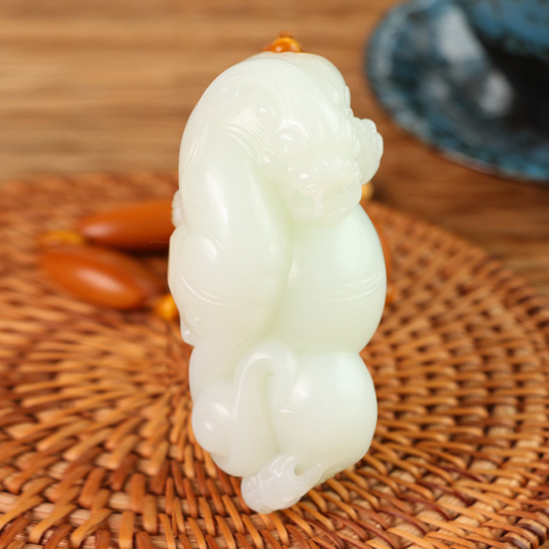 新疆和田玉貔貅手把件天然羊脂白玉籽料把玩件男士款玉石文玩181g