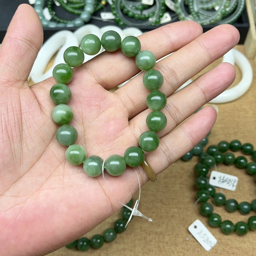 卡十二俄碧苹果绿  无黑点无包容