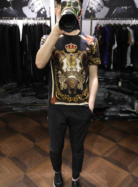 米兰站夏欧洲秀场战旗数码皇冠印花重工前后烫钻双丝光短袖T恤男