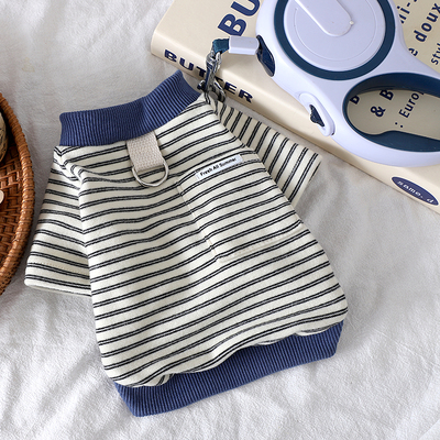 狗狗衣服小型犬秋天幼犬防脏卫衣带牵引环遛狗专用条纹衫泰迪比熊