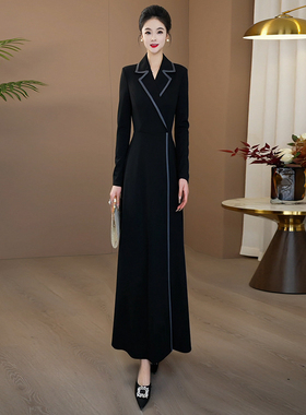 黑色长袖巨好看的早秋连衣裙气质显瘦轻奢高级感超长款连身裙210