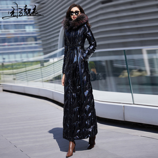 黑色亮面免洗高端羽绒服女冬大毛领新款 超长白鸭绒外套潮6138 修身