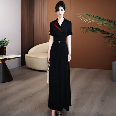 黑色风衣式连衣裙收腰短袖长裙