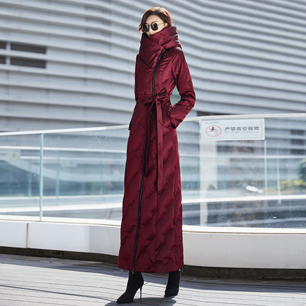 酒红色加厚羽绒服女高端冬季气质新款时尚洋气保暖白鸭绒长款6081