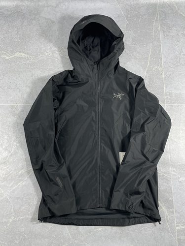 始祖鸟SOLANO连帽外套