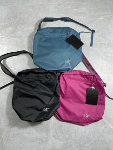 正品Arcteryx始祖鸟 HELIAD 12L Logo 防水尼龙单肩包斜挎包28411