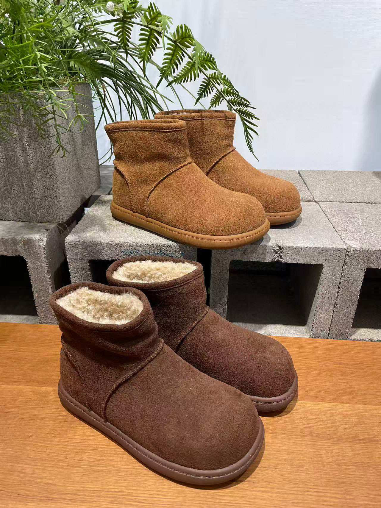 米新款2025冬款平底圆头加绒短靴保暖毛毛鞋雪地靴马丁靴舒适女靴