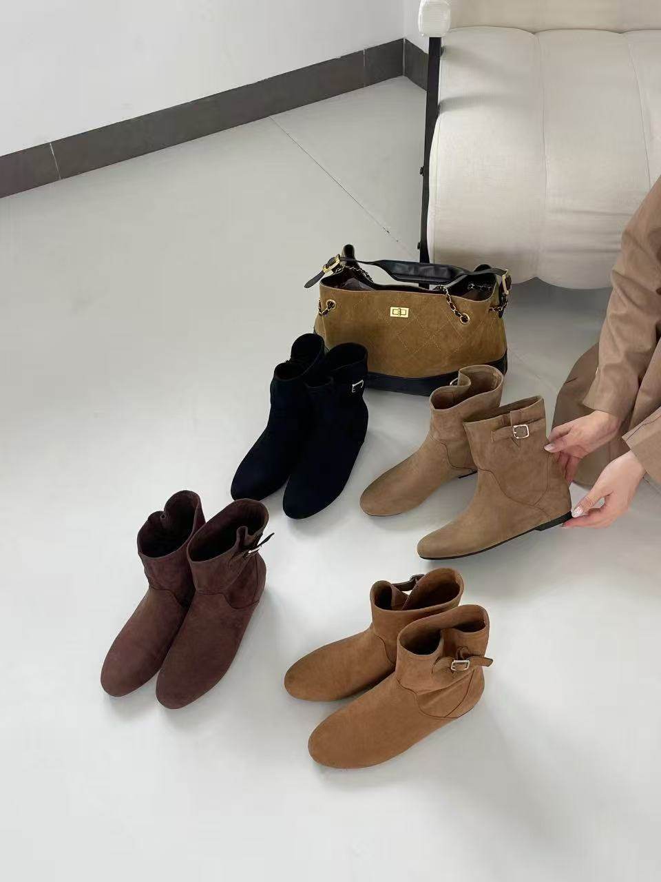 新款2025秋款英伦风复古绒面短靴切尔西舒适马丁靴女单靴子8209