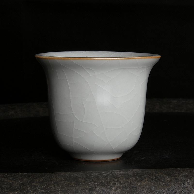 台湾柏采汝窑茶杯 冬青釉月白 柏采窑 BR-154E冷冰鹃杯主人杯开片