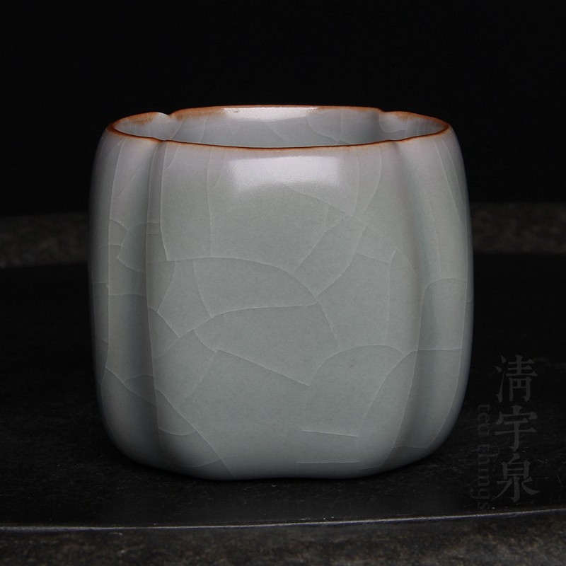 台湾何柏辉 柏采窑主亲名证书款 "柏辉"汝窑卧足四方茶杯汝瓷开片