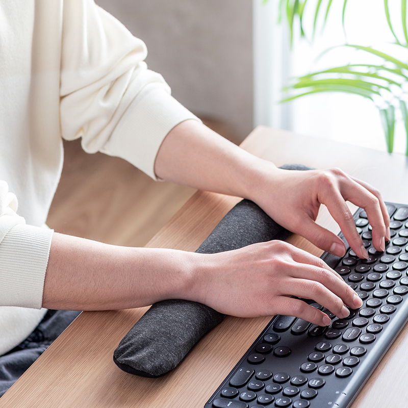 日本SANWA人体工学豆豆袋键盘托手托护腕亲肤棉布骨棒型办公游戏