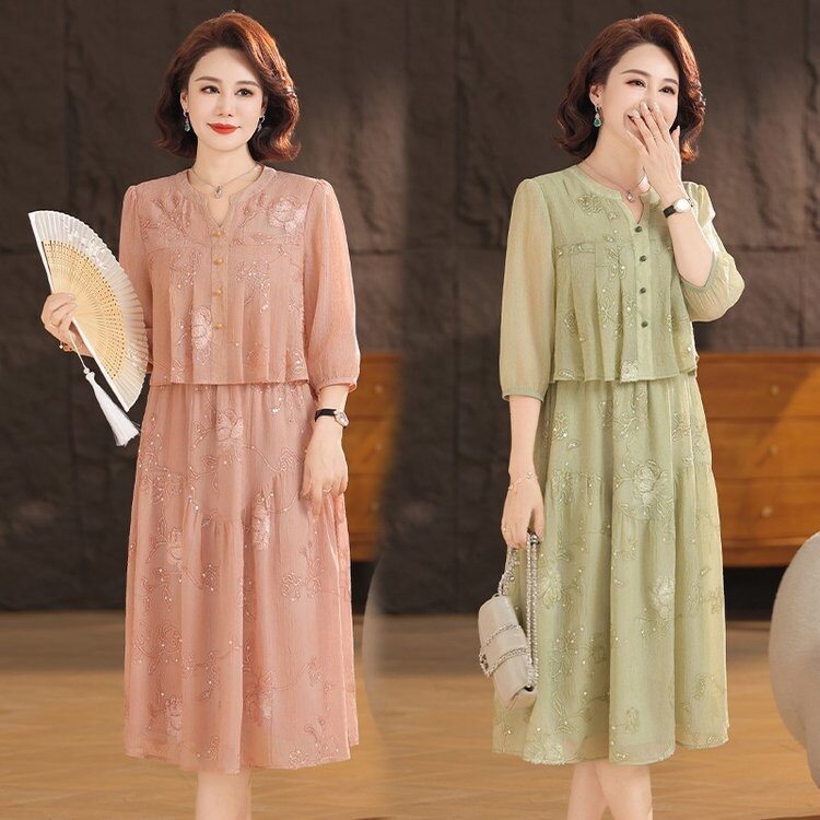 夏天中年妈妈夏季短袖雪纺连衣裙2026新款中老年女中长款遮肚裙子