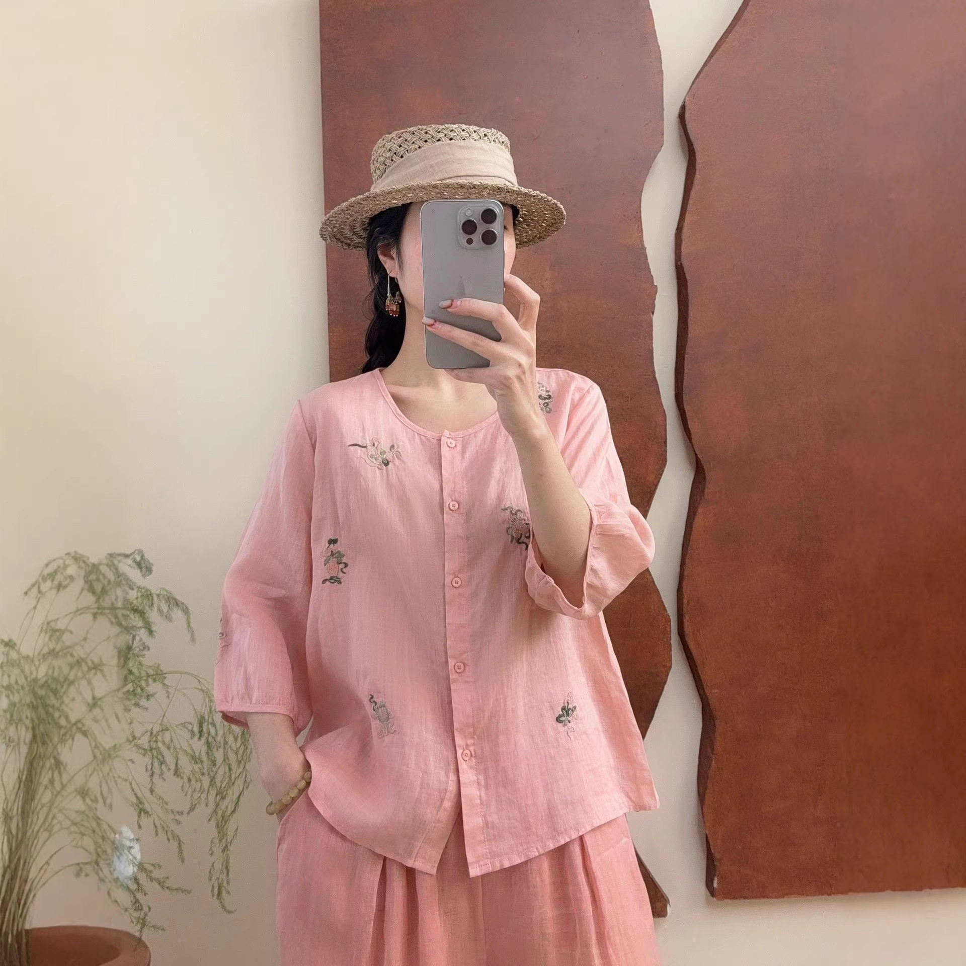 园园美衣新款文艺苎麻刺绣衬衫女复古中式宽松圆领百搭七分袖上衣